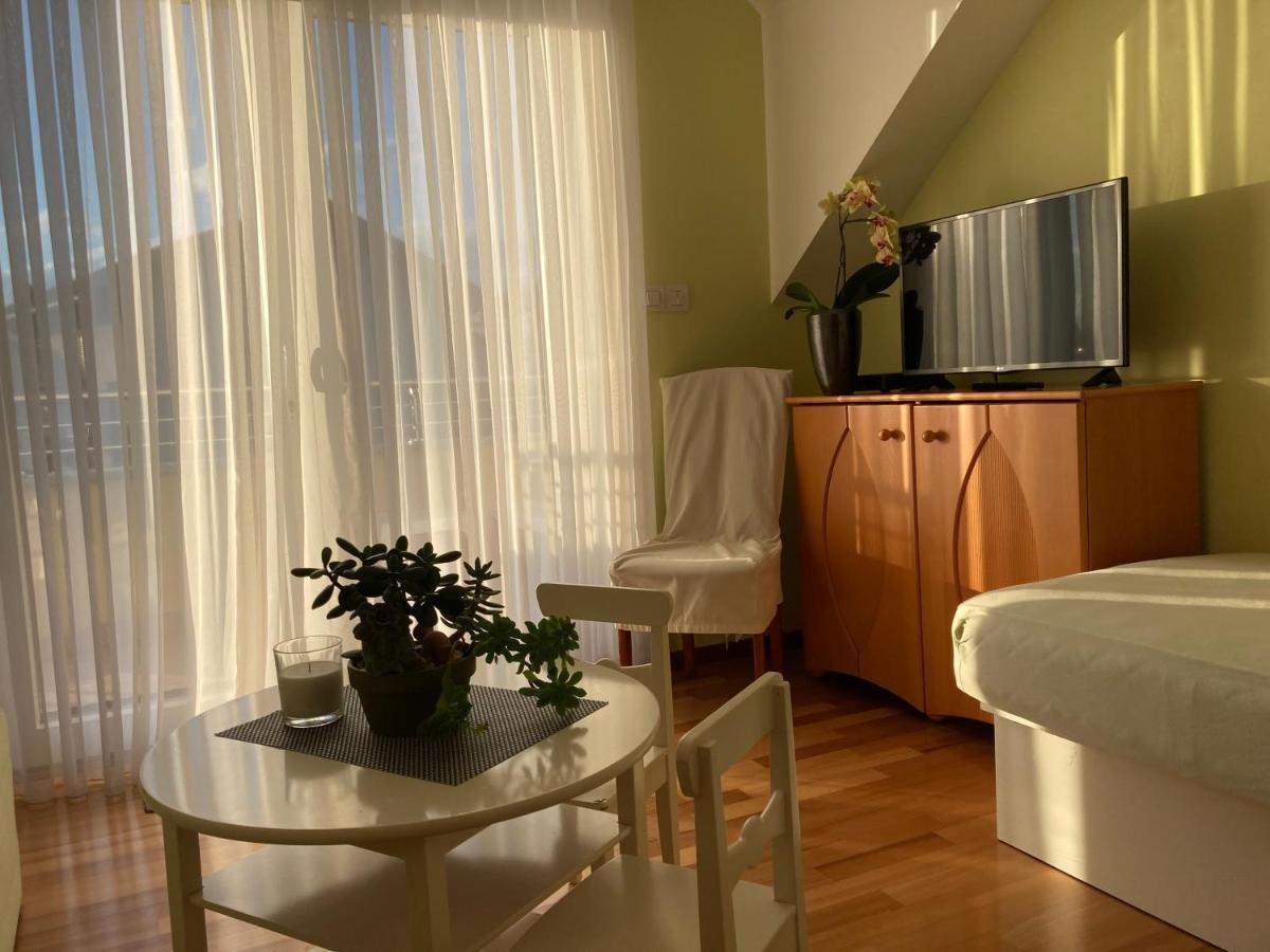 Апартаменты Natasha'S Garden House Dol pri Ljubljani Экстерьер фото